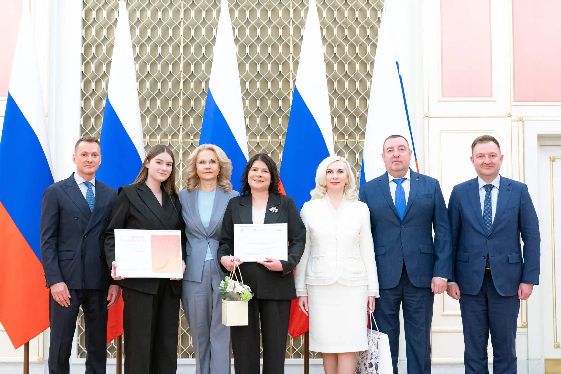 Татьяна Голикова наградила победителей II Всероссийского конкурса «Школа#безОбид»  «Конкурс "Школа#б