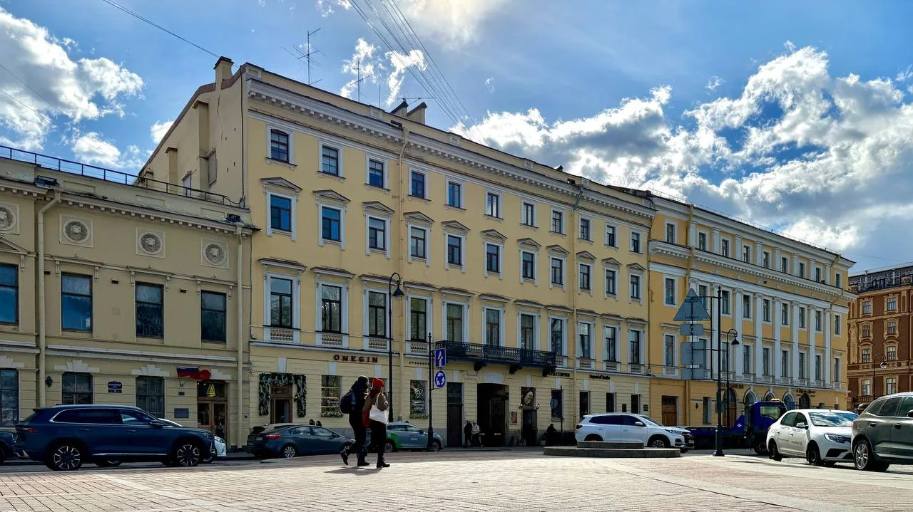 Трёхкомнатная квартира в доме 1820 года постройки