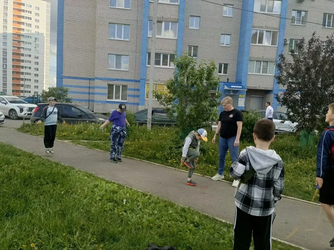 А мы вновь продолжаем радовать ребят и взрослых весёлыми конкурсами! ✨  
Весело и задорно прыгали че