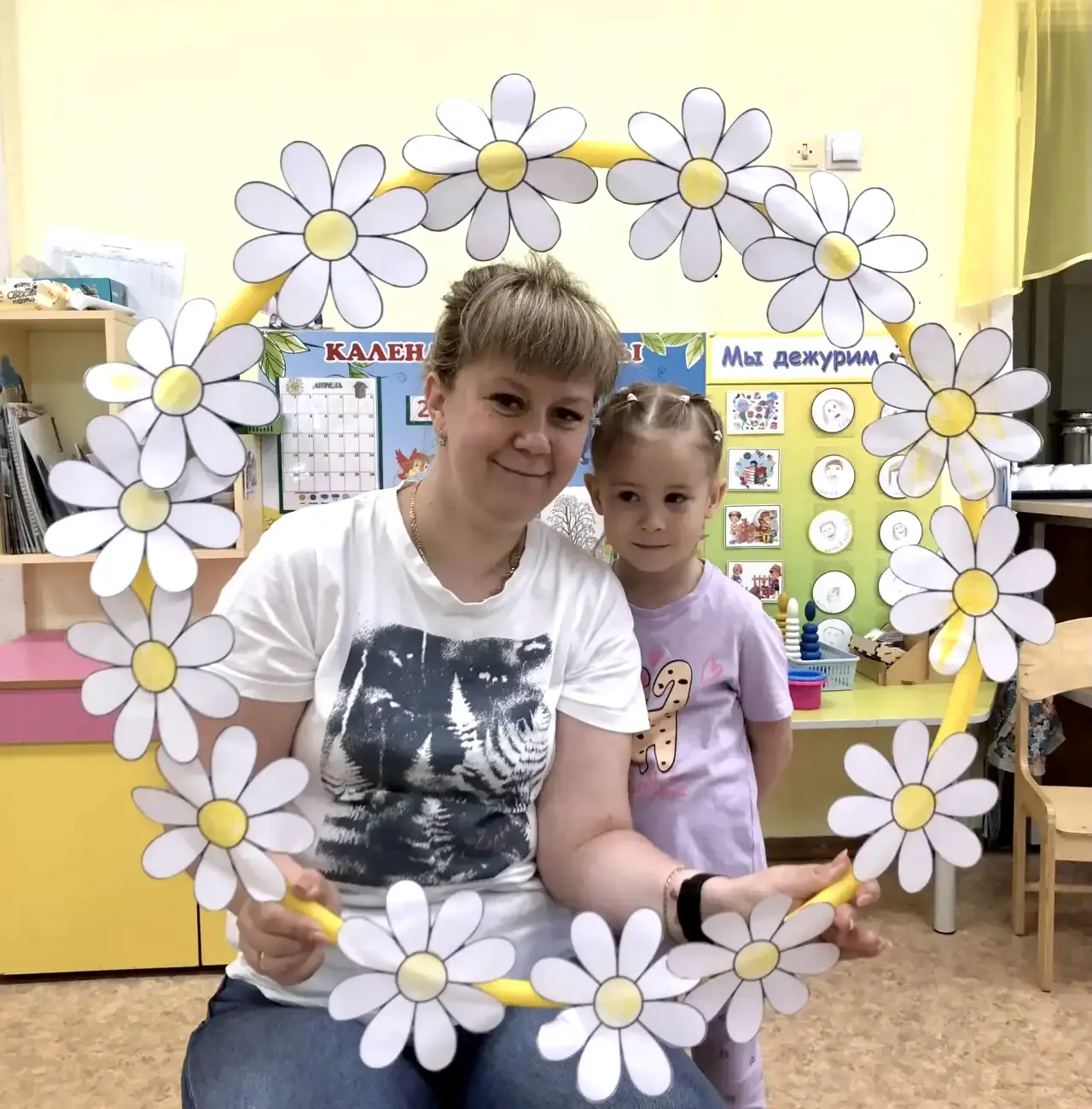 Семья начинается с простых вещей. С доброго утра, сказки перед сном, совместного ужина, прогулки за 