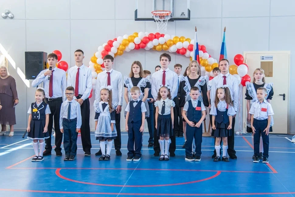 📸 День знаний в обновлённом втором корпусе: праздник, который запомнится надолго! 🍂🍁