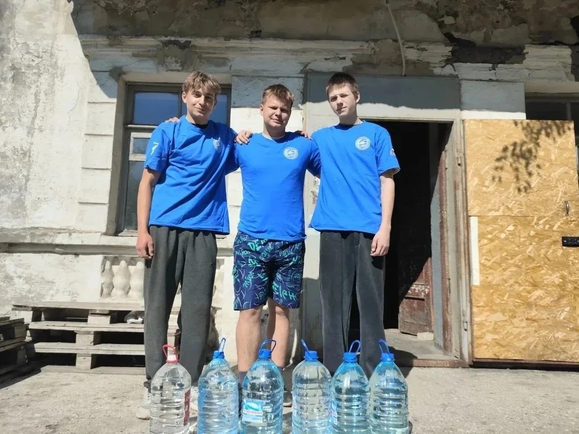 "Добрая пятница" в ШСО ВСКС "Шанс". 
Вода доставлена, наши подопечные,  в надёжных руках ребят спаса