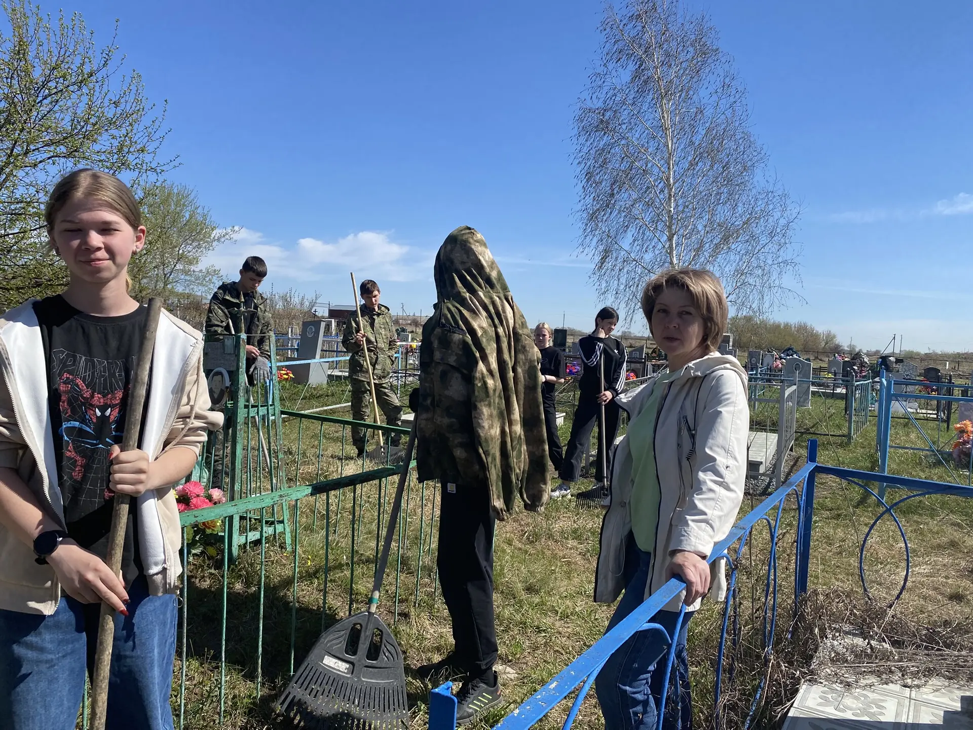 Доброй традицией стало устраивать в нашем селе субботники, и в том числе субботники на ...
