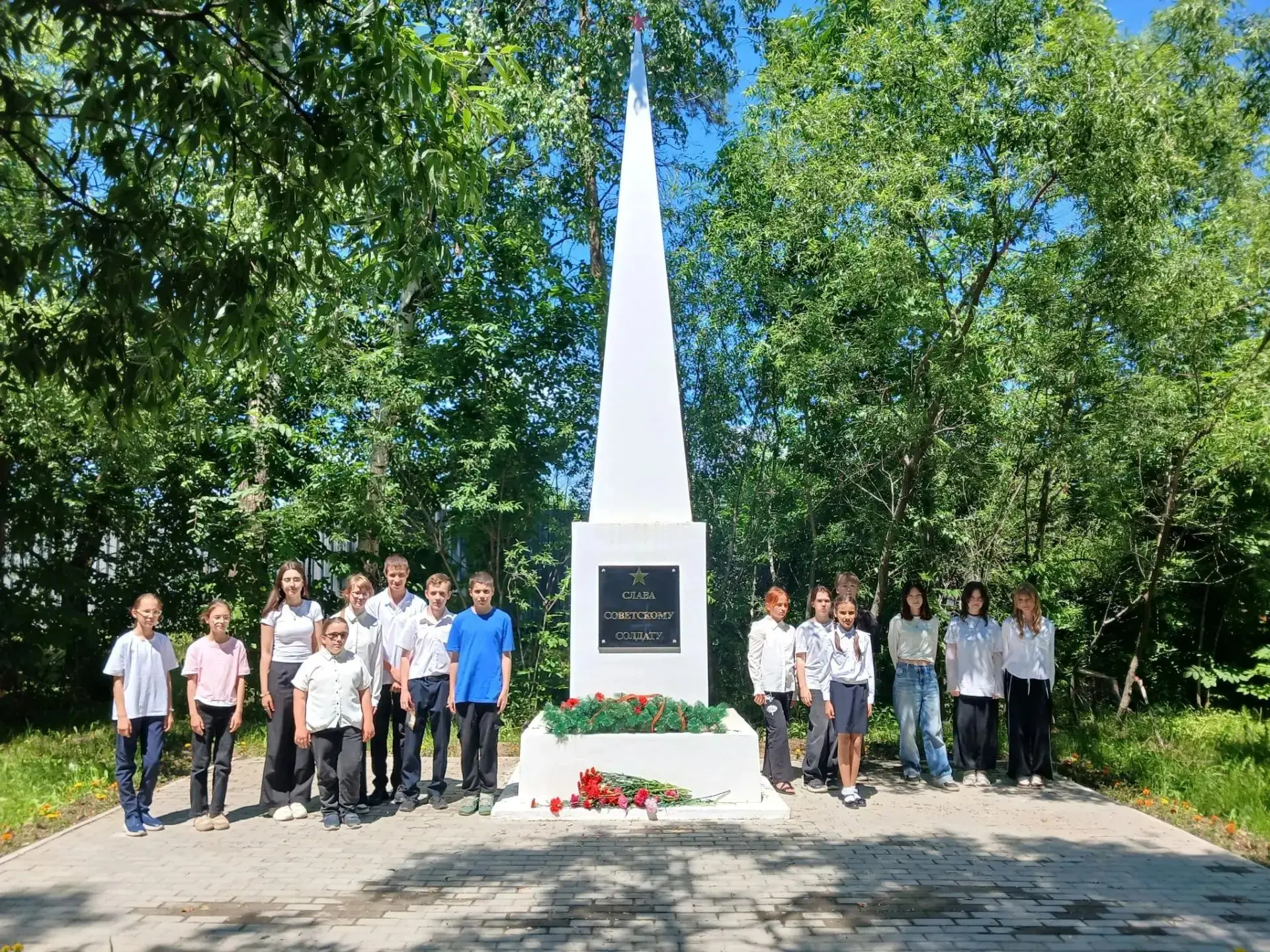 27 июля — День памяти детей — жертв войны в Донбассе. 🕊️

Сегодня, в эту скорбную дату, МБУК «ЦНКиД