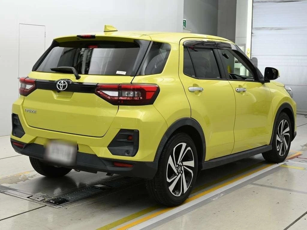 🚘 Toyota Raize Z