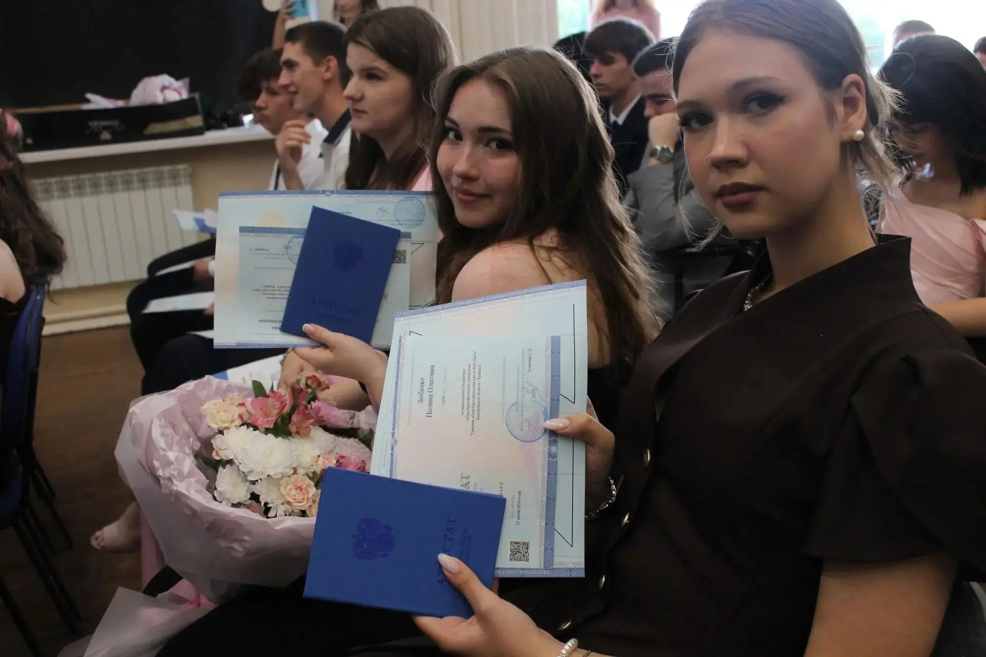 🎓✨