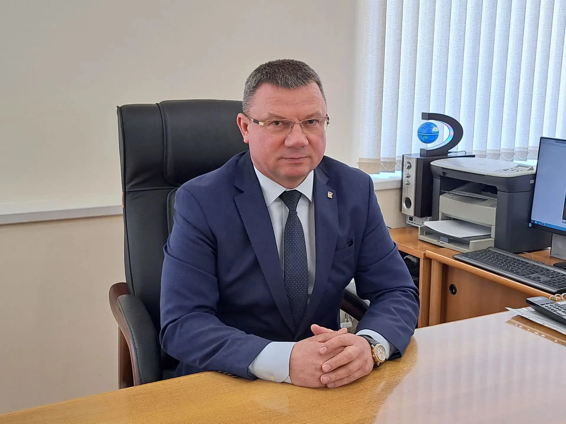 Депутаты похвистневской Думы поздравили с юбилейным днём рождения Главу города Похвистн...
