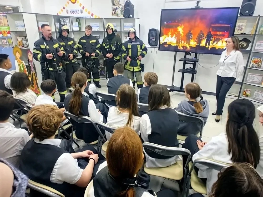 «СМЕЛОСТЬ,ЧТО СПАСАЕТ. ДЕНЬ ПОЖАРНОГО»🧯🧑‍🚒🚒  В преддверии Дня пожарной охраны России 7Г класс #ШТИ74