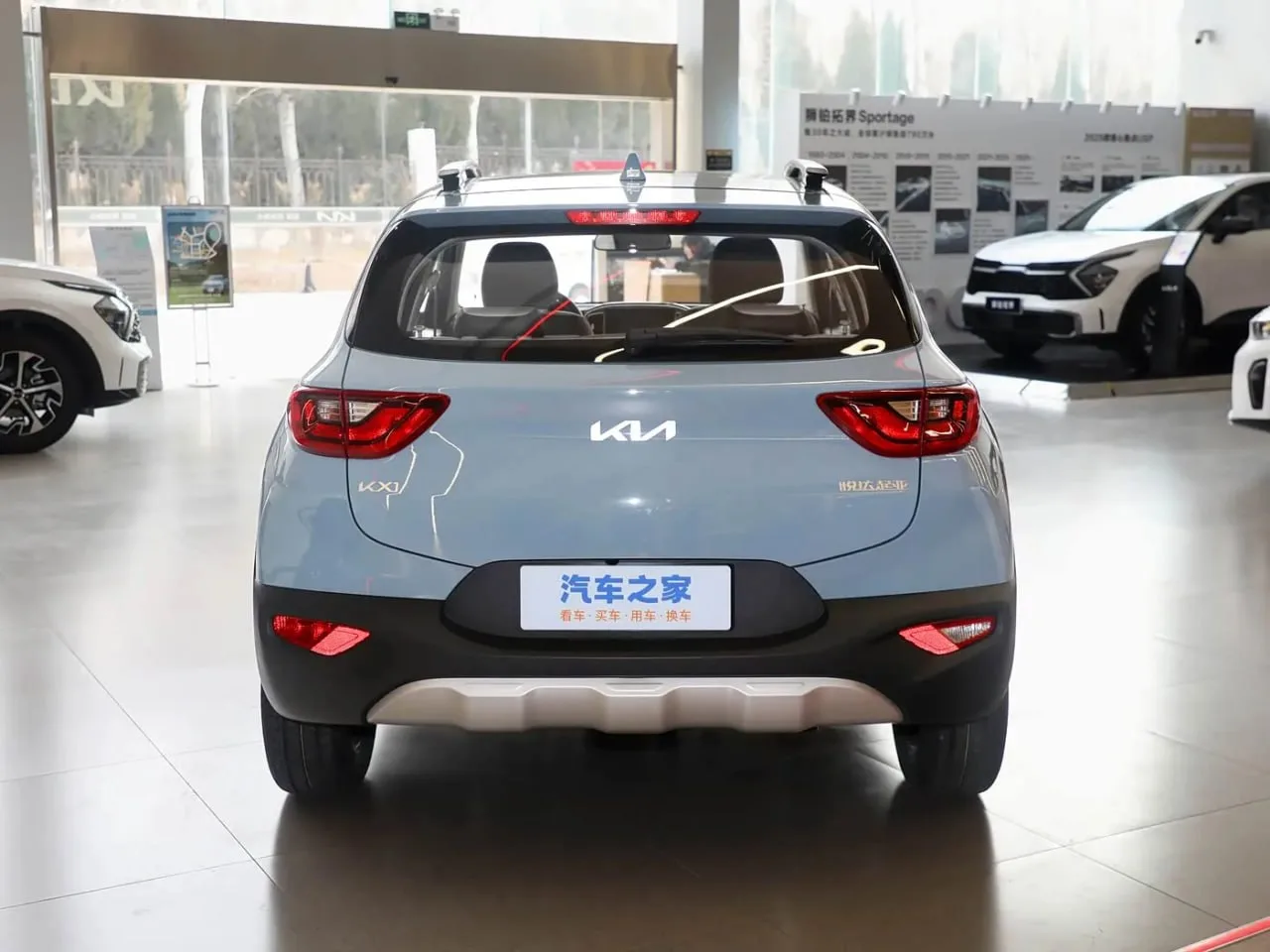 🚘 Новый Kia KX1 (Stonic) из Китая — ваш идеальный городской кроссовер!  Год выпуска: 2025. Двигатель