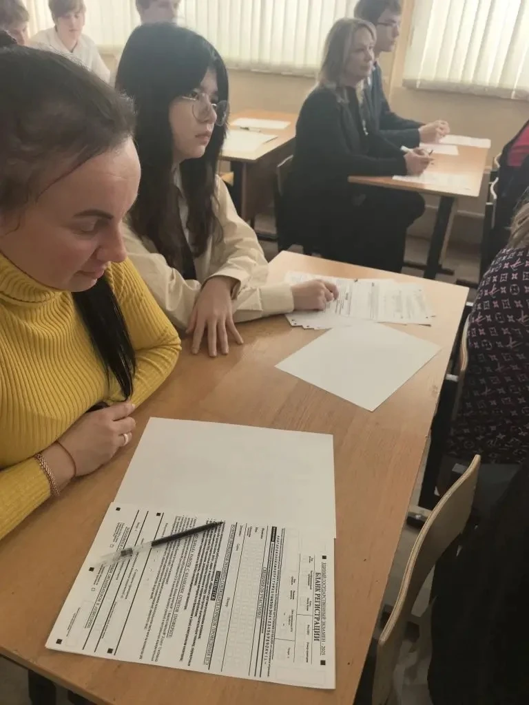 Родители сдали ЕГЭ по математике!   12 марта в Домодедовской школе №1 было непривычно шумно и волнит