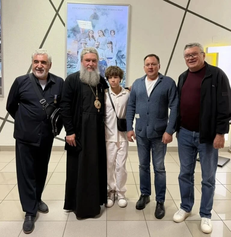 Митрополит Евгений назвал очень светлым фильм о Романовых. Картина «Романовы: преданнос...