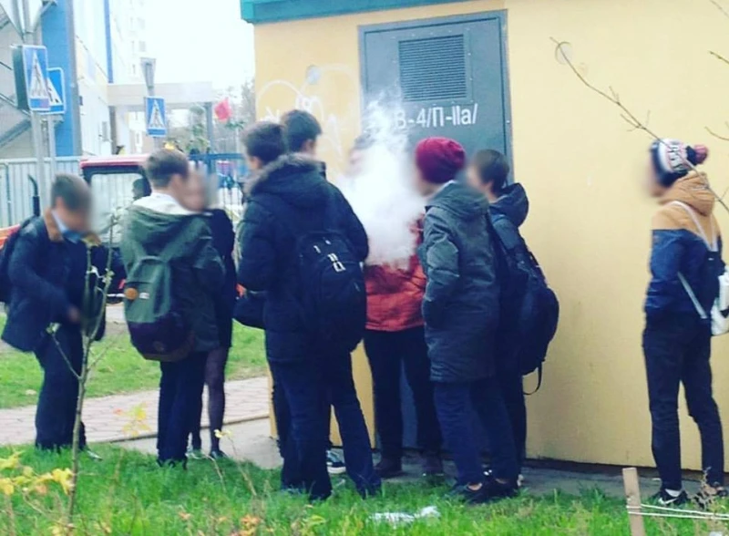 ↗️ «А мы что в России хуже?» 3,5 года назад Китай запретил курить вейпы в своей стране, при этом экс