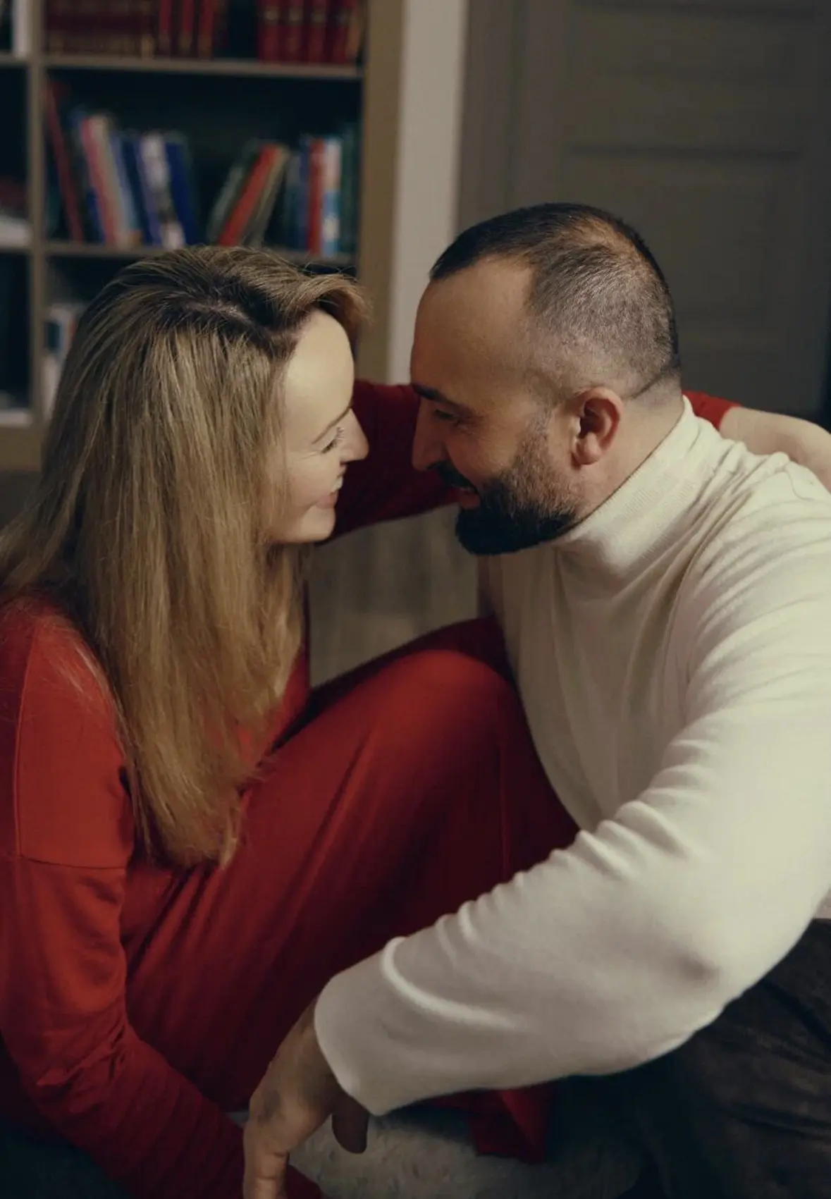 Наш Мир номер 2- СЕМЬЯ ❤️

Это Мир где только Он и Она и их плоды… 
Этот Мир строить не легко) и там