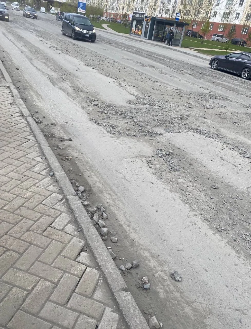 🕳️ На Волочаевской дорога «сошла вместе со снегом»
