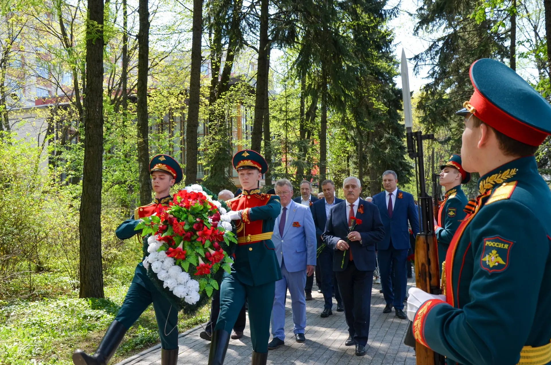 🎖 6 мая в Губкинском университете прошел цикл мероприятий, приуроченных к 81-й годовщи...