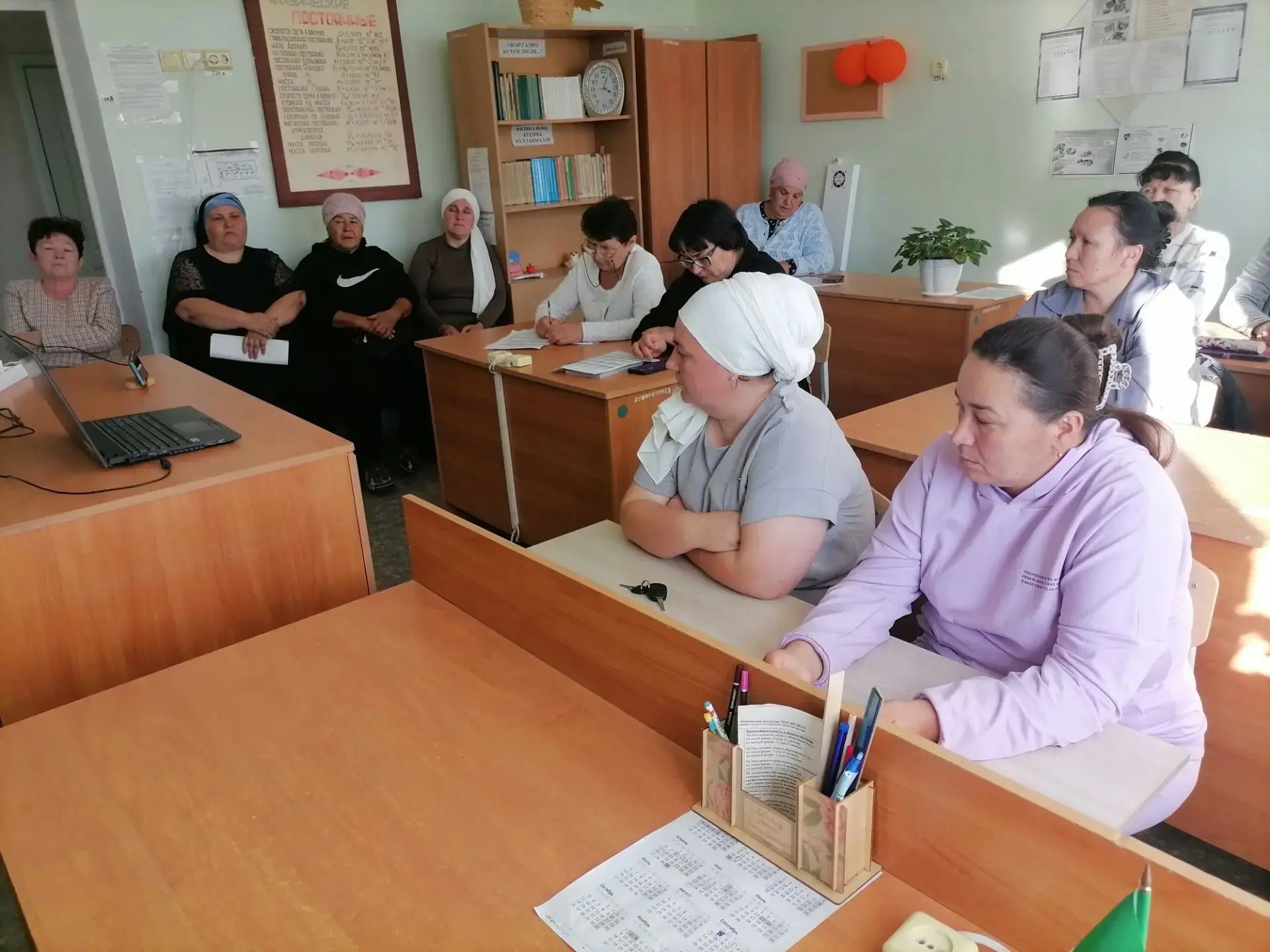 Шетнево-Тулуш мәктәбенең әти-әниләре дә республика буенча үткәрелгән җыелышта катнашты.