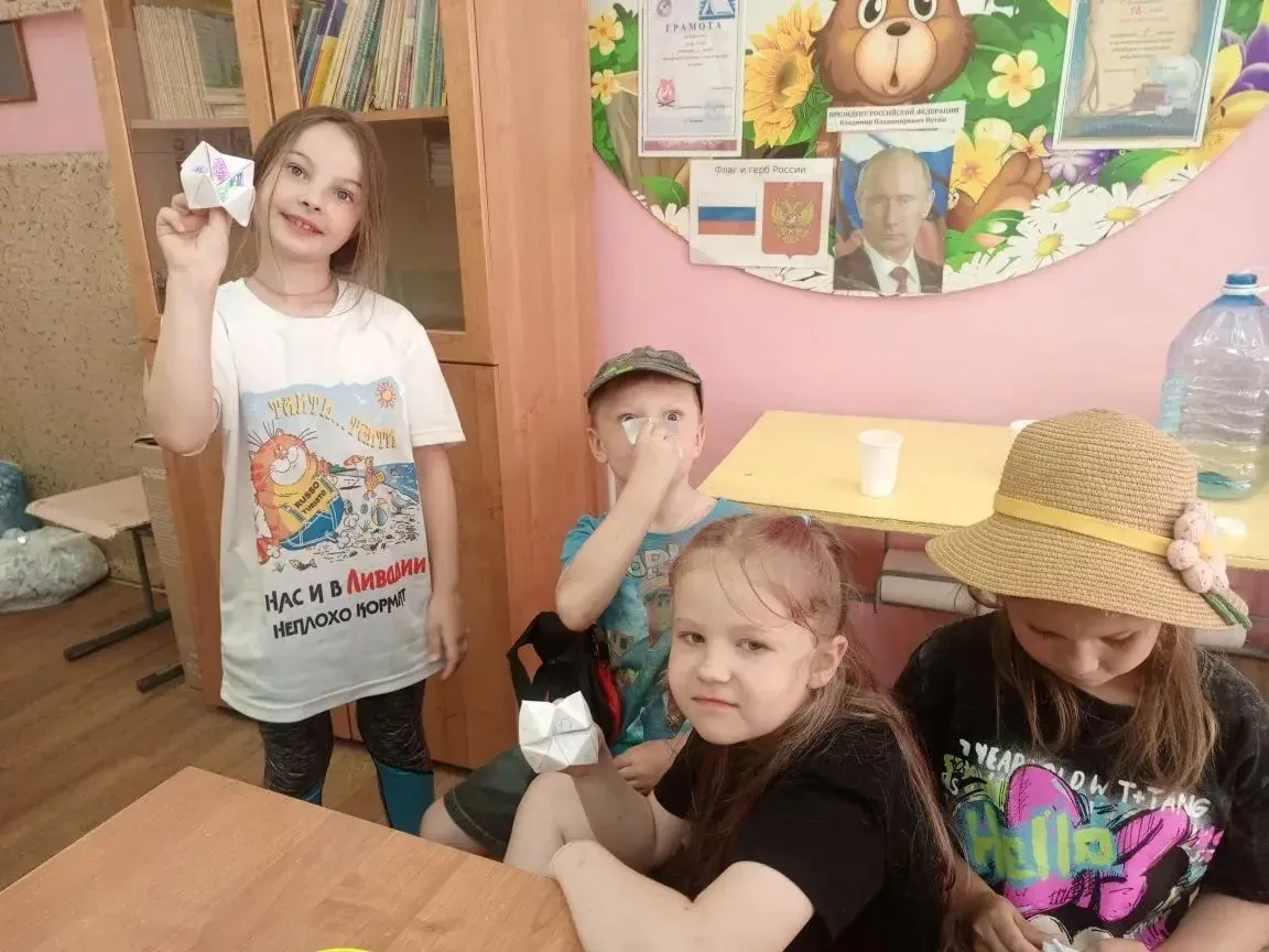 Мастер-класс в пришкольном лагере: мы — создатели игрушек-гадалок!

🔸Сегодняшний день в нашем школь