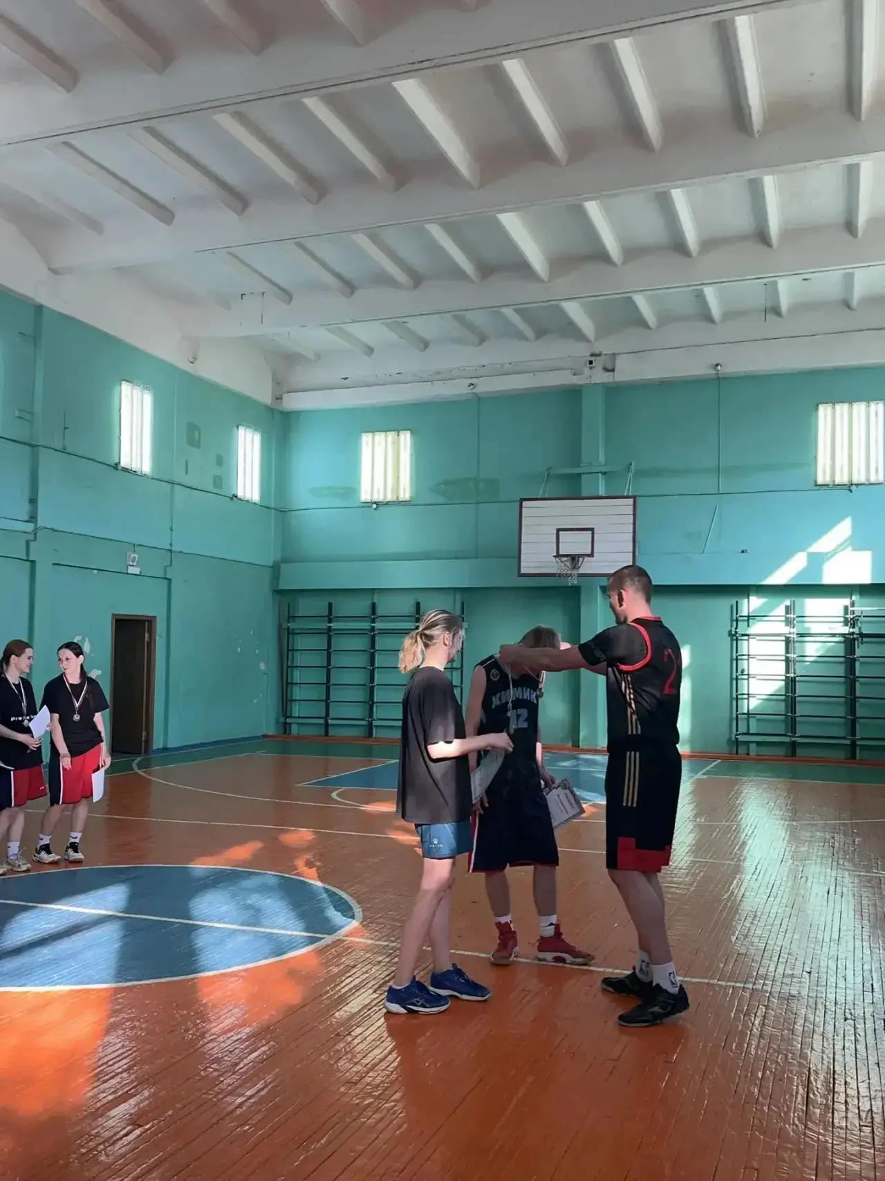 🏀 Турнир по стритболу в честь 81‑й годовщины Великой Отечественной войны 🏀  Вчера в нашей школе прош