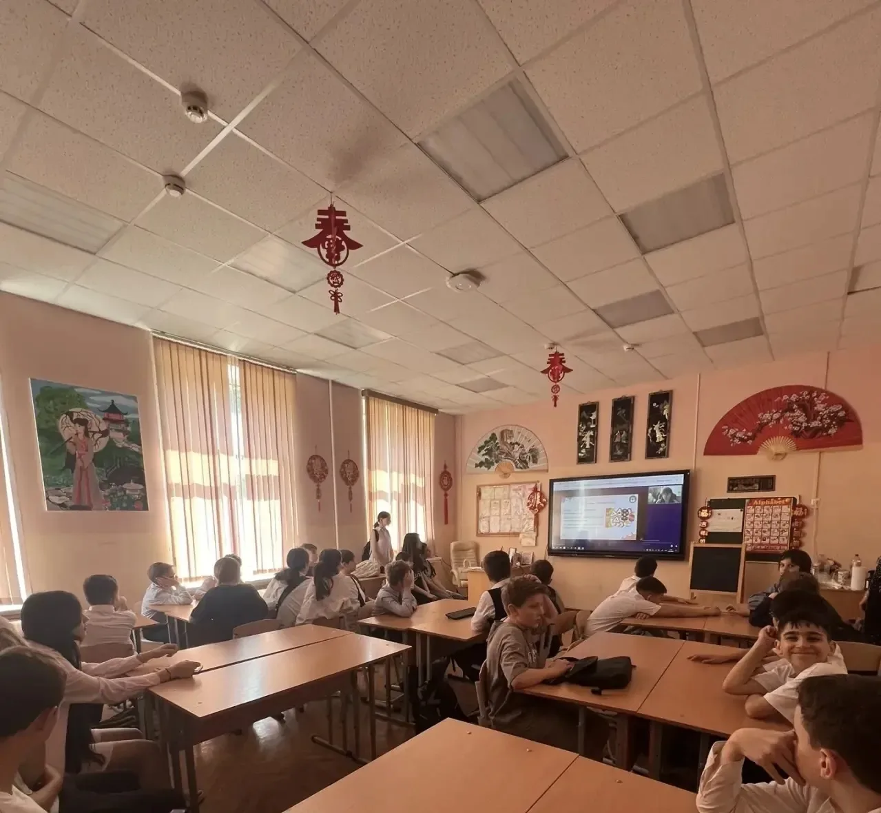 🚦 Правила, которые могут спасти жизнь!  👩‍🏫 22 мая для учеников 5–6 классов прошло онлайн-мероприяти