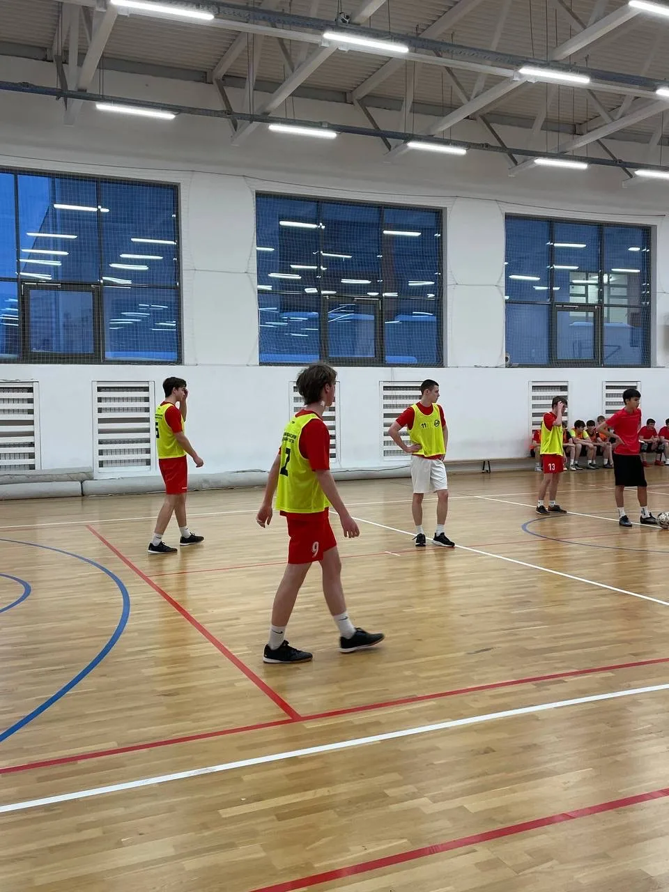 Результаты 6 тура по Футзалу! 👍  «Триумф» снова на высоте- 6:4 против команды «20-ый элемент»  Огром