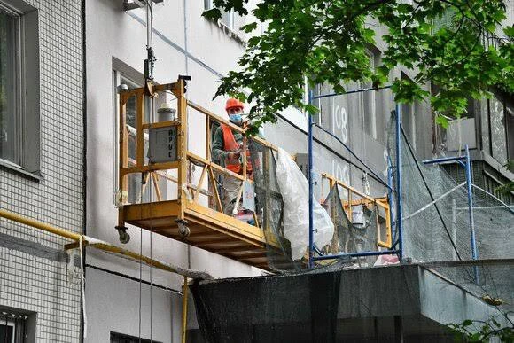 В Макеевке приступили к ремонту семи многоквартирных домов

"У нас на этот год пока в работе семь та