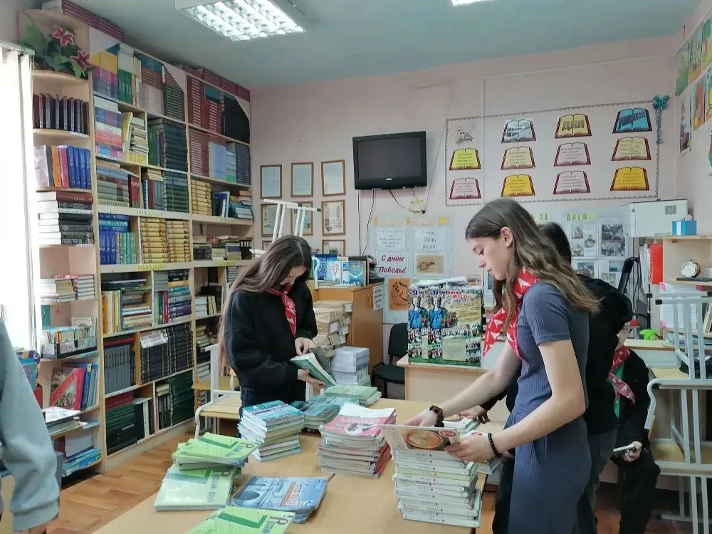 Трудовой отряд "Первые в труде!" Мы так долго ждали этих активных каникул, и вот — они ...