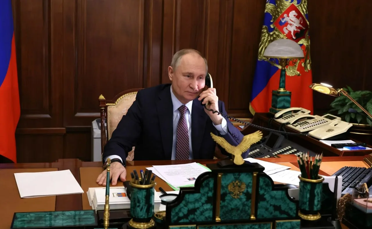 ⚡️ У Путина в его день рождения, 7 октября, состоится серия телефонных разговоров с зар...