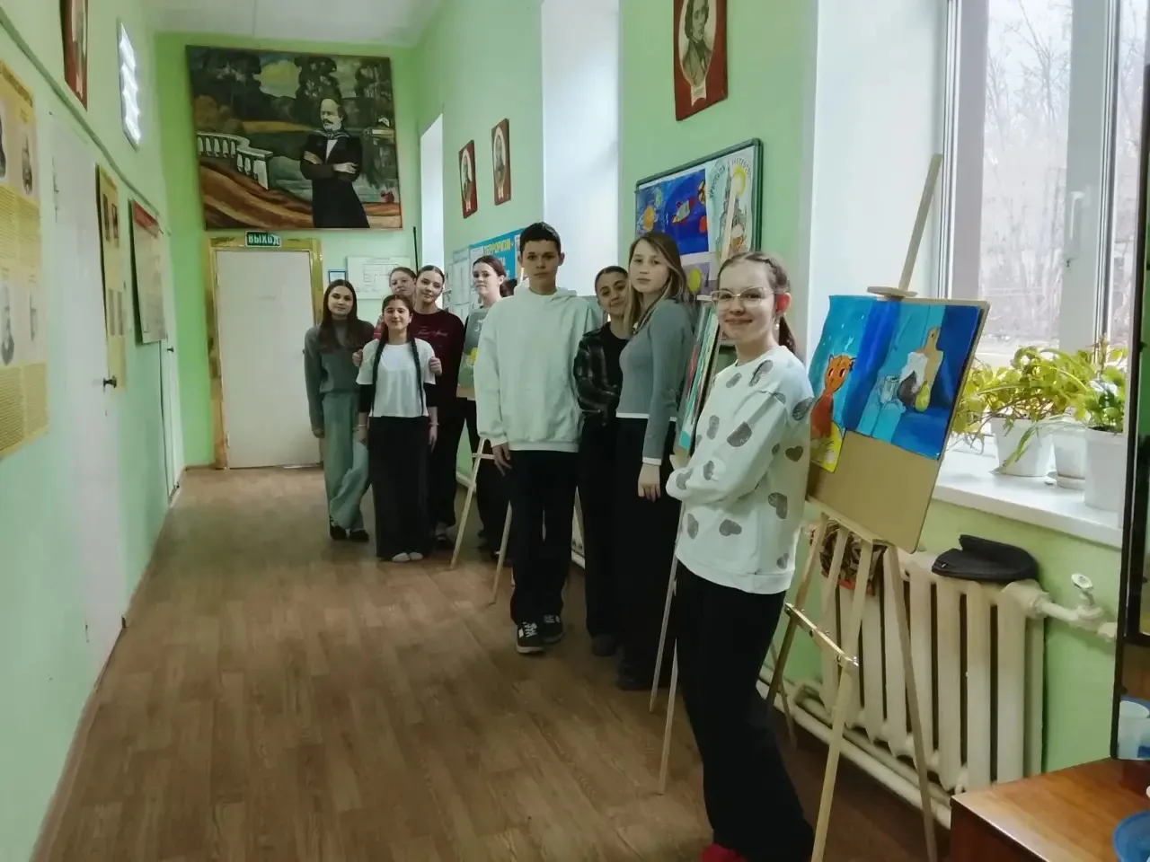 К празднику Светлой Пасхи и ко Дню космонавтики учащиеся  отделения "Живопись" МОУ ДО «...