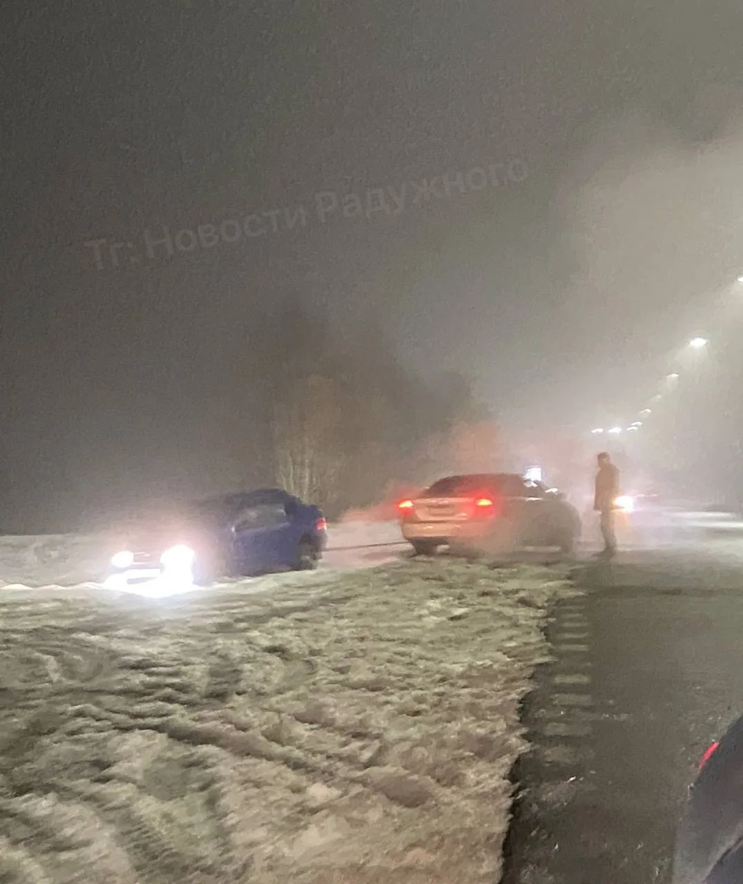 В 20:05 на кольце возле церкви занесло автомобиль. ⛪️🚗