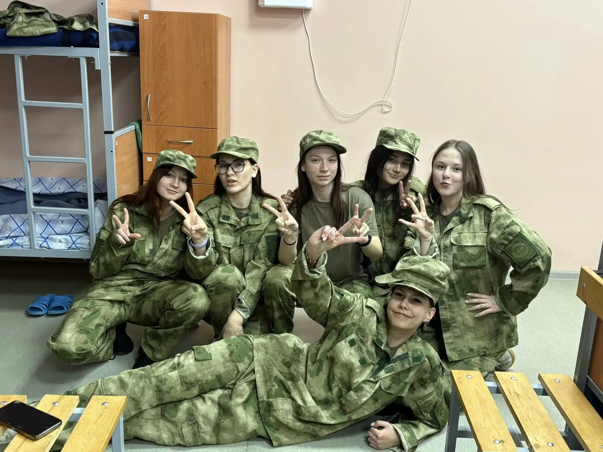 Первый день в строю: наши восьмиклассницы в «Авангарде» 🎓⭐  И вновь новости из центра «Авангард»! Се