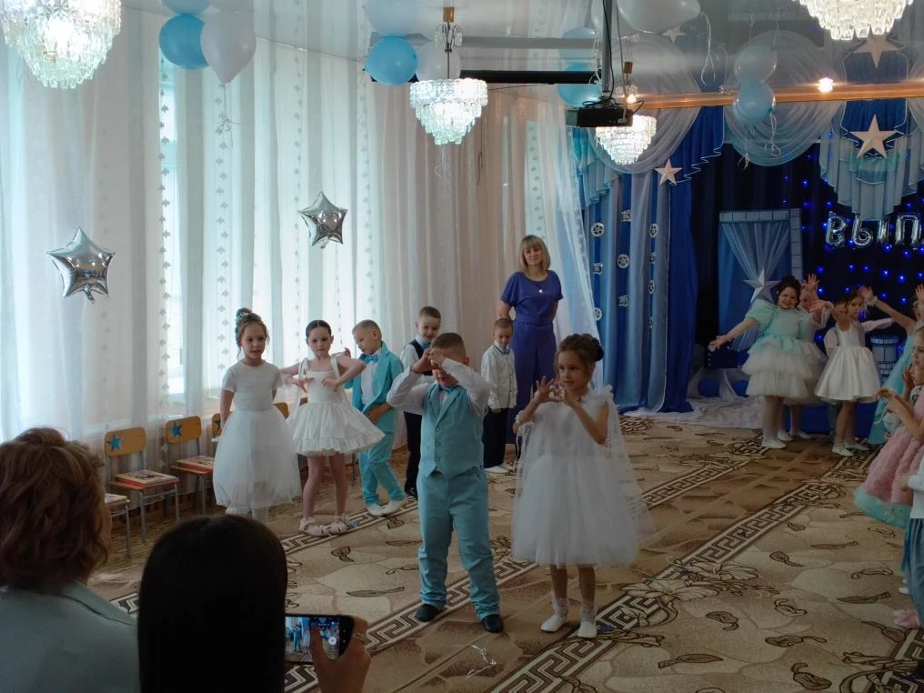 Дорогие наши ребята, наши детишки, ещё такие маленькие, но уже такие большие, будущие первоклассники