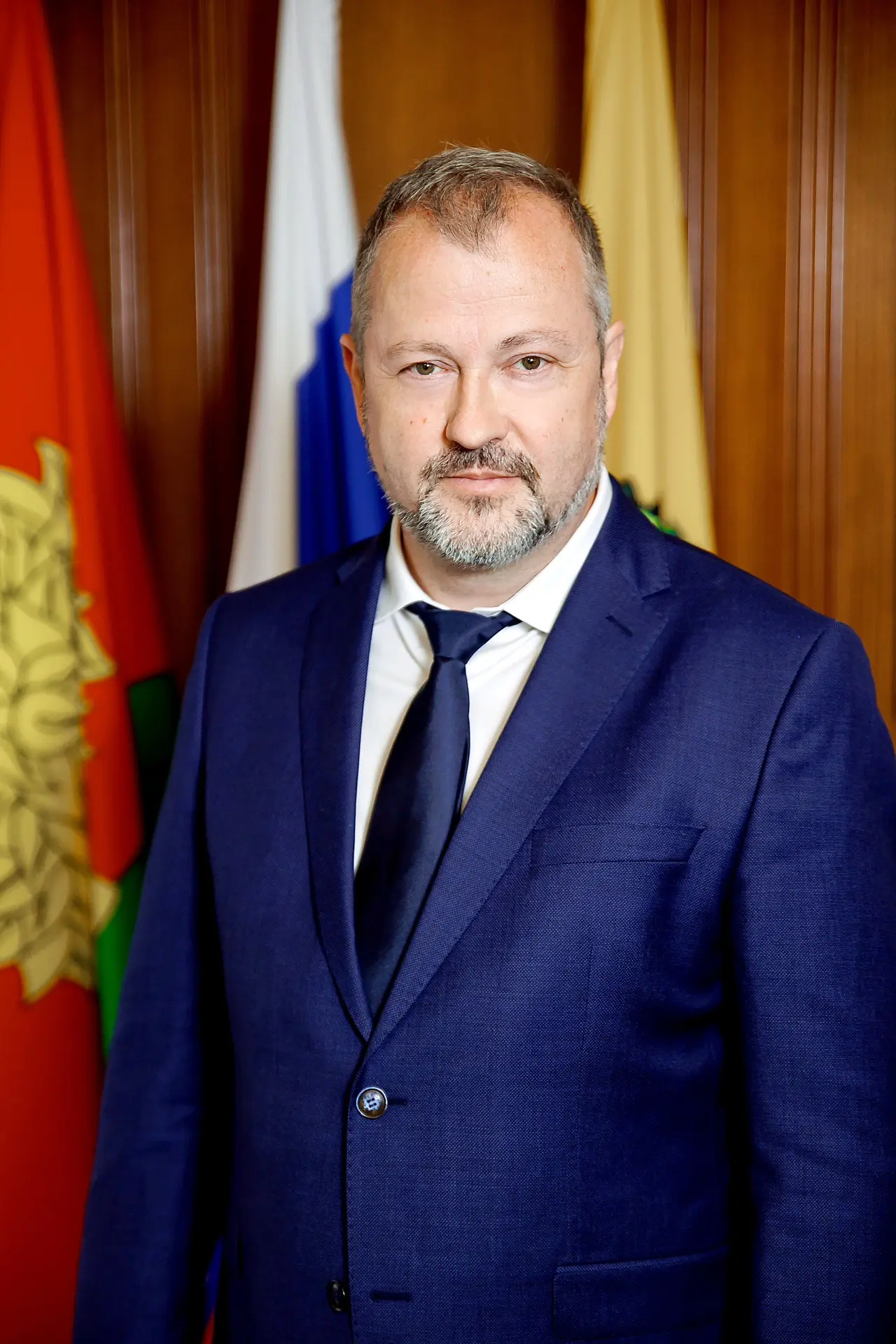 Сейчас особенно важно не оставаться в стороне от того, что происходит в стране.