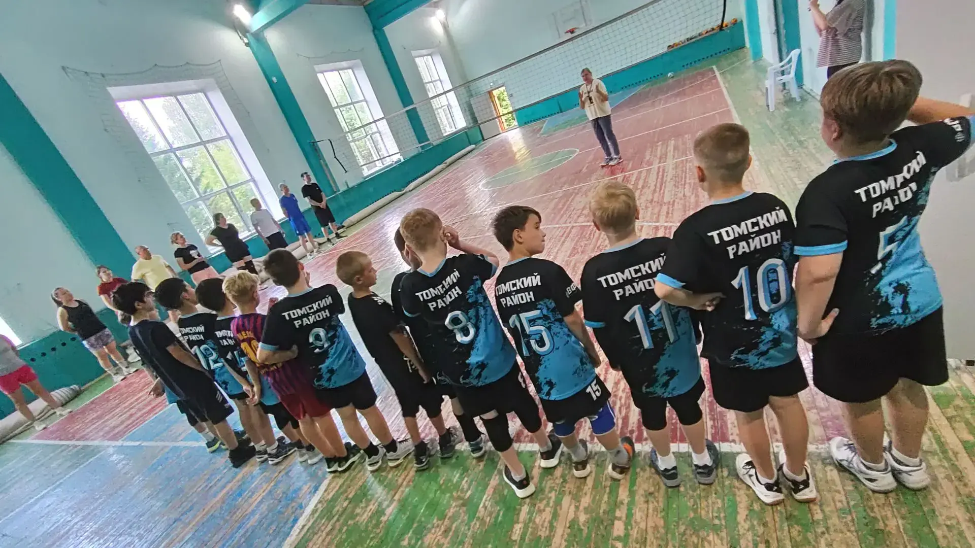 Спортивный драйв поколений: родители против юных чемпионов!

Настоящий праздник спорта, энергии и вз