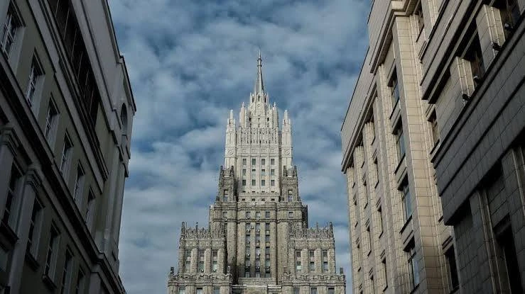 МИД России повторно рекомендовал иностранным гражданам и дипломатам покинуть Киев