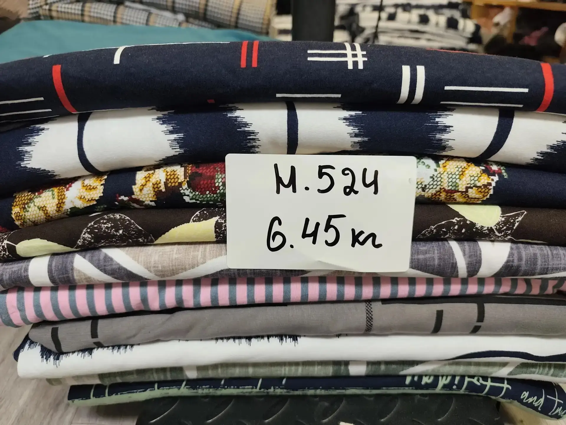 Кулирка с набивкой

Производства Турция 🇹🇷 

180см 140гр

Первый сорт

Отрез от рулон от 2-х до 4-