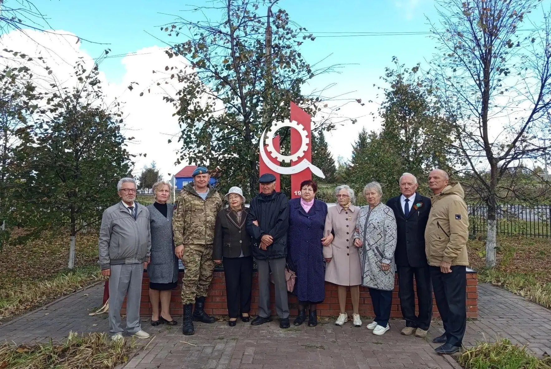 ✨Сегодня у памятника «Детям войны и труженикам тыла» прошла акция, посвящённая Дню пожи...