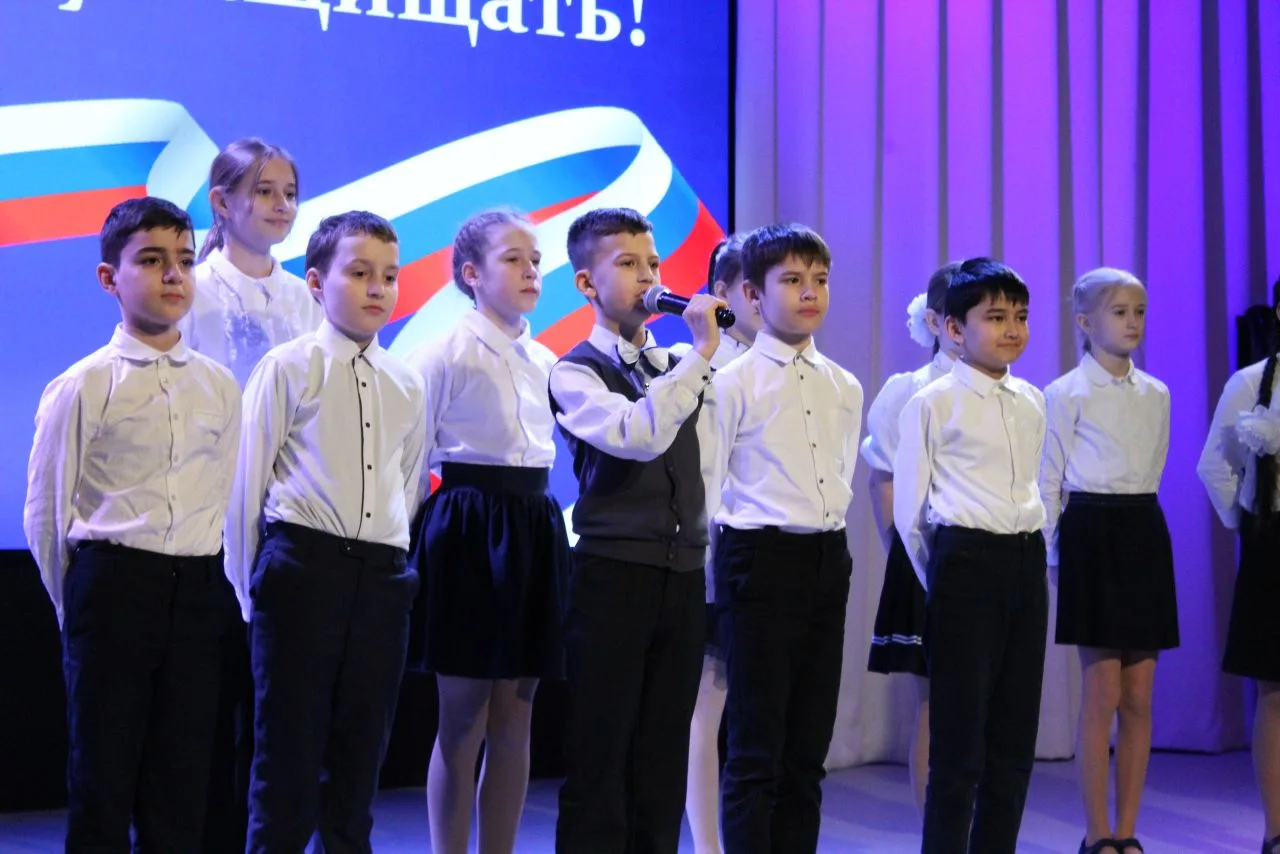 Есть такая профессия - Родину защищать!    🇷🇺 В преддверии Дня защитника Отечества в нашей школе про