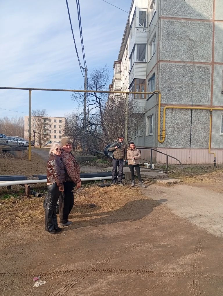 Сегодня, 27 марта, работники ООО "Содействие" провели первый весенний субботник на прид...