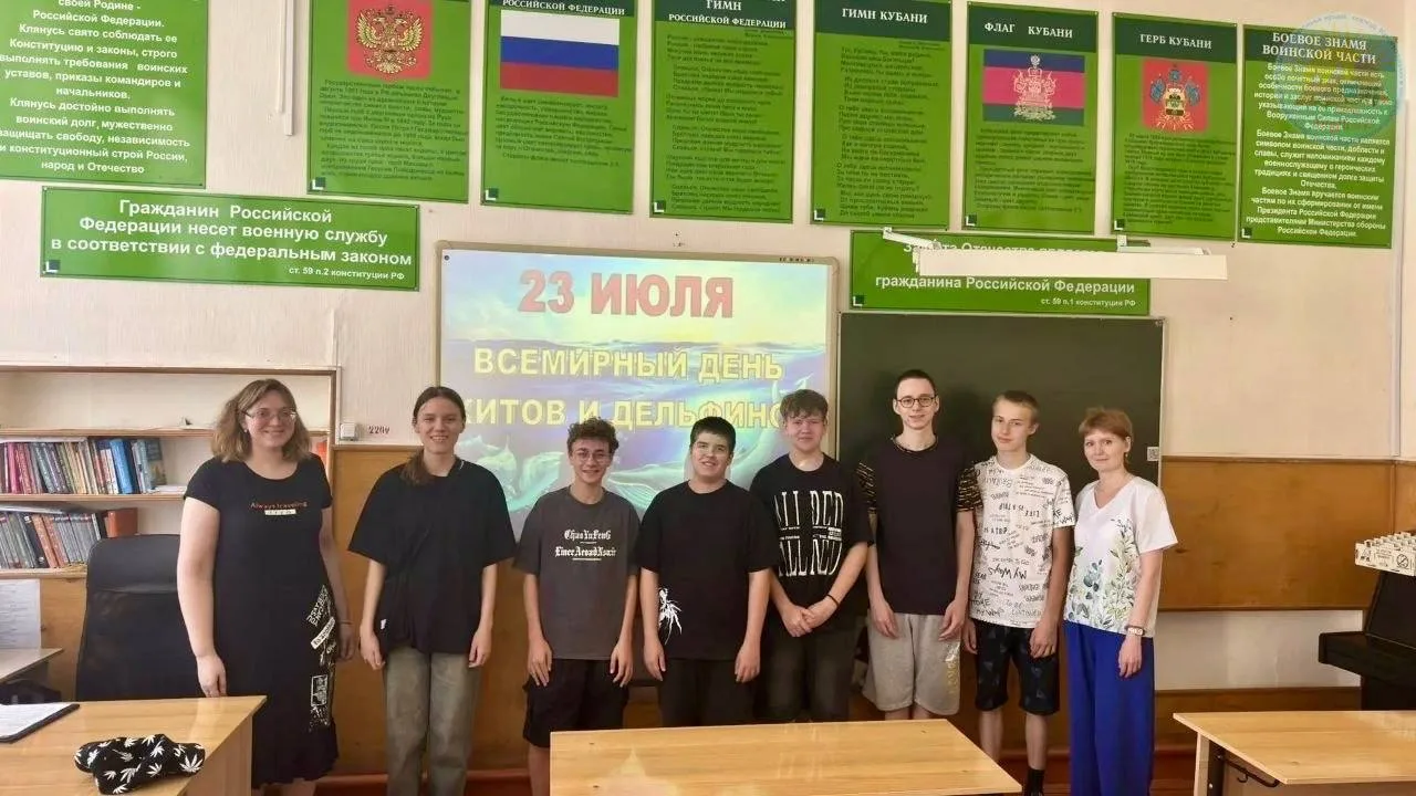 🔅Во второй день на площадке «Веселье, ребята!»✌️ с большим энтузиазмом взялись за благоустройство ш
