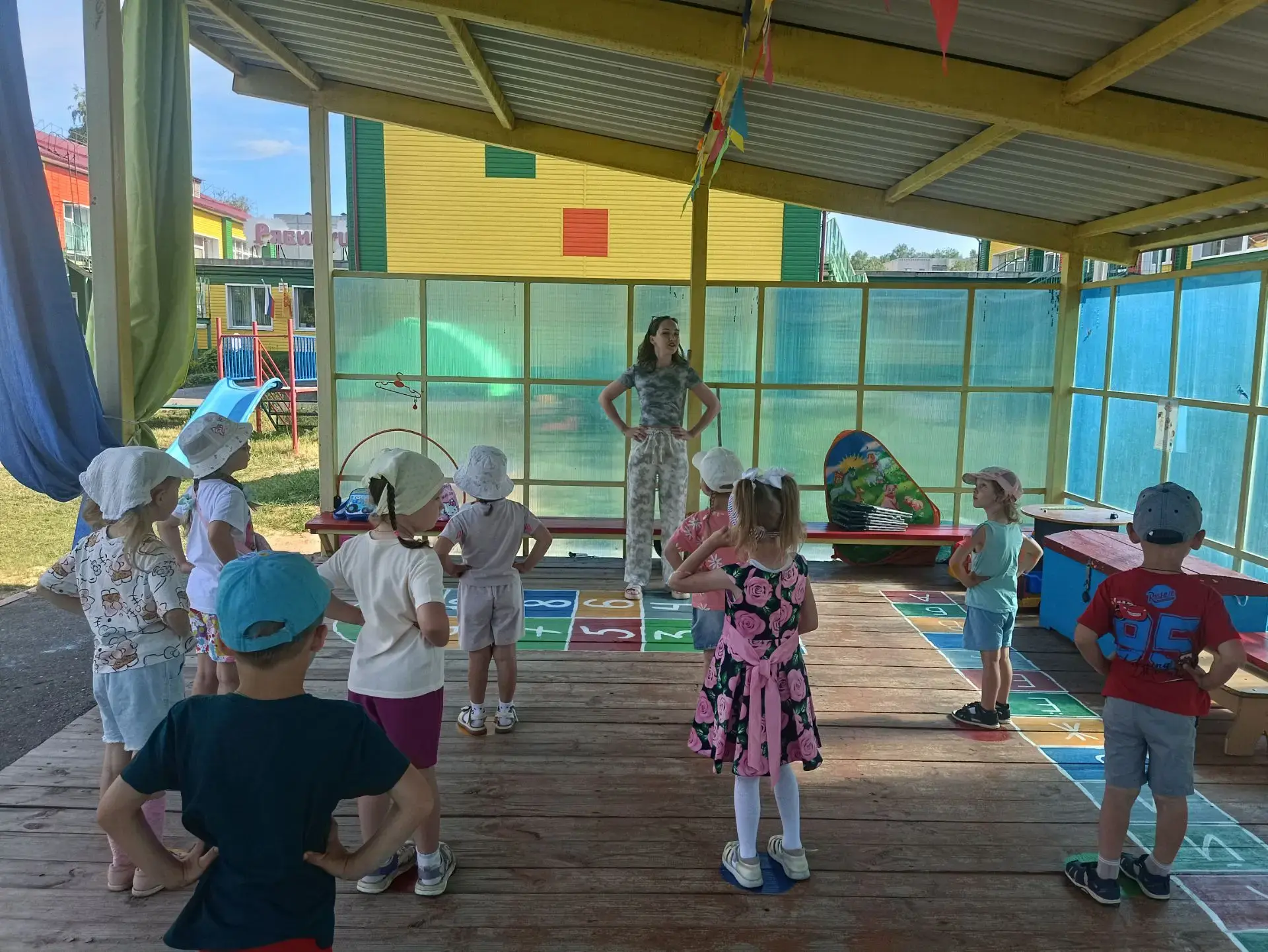 В королевстве бодрости #ДетскийсадРябинушкаШумерля
Раз-два — улыбнулись, три-четыре — подтянулись! З