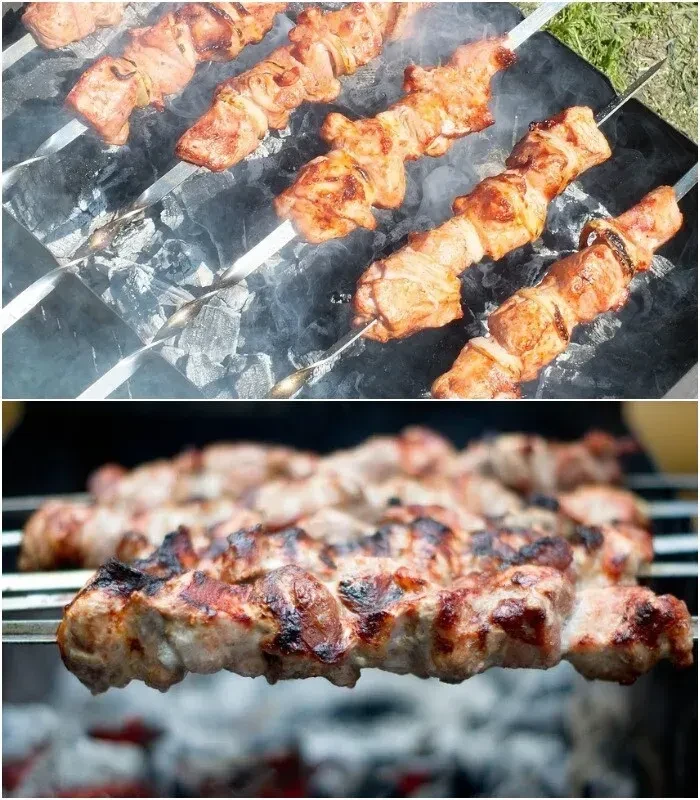 Один из самых простых и вкусных способов замариновать мясо к шашлыку 
По такому способу можно пригот