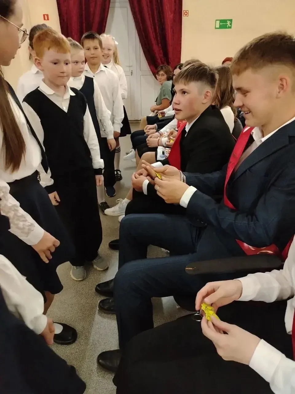 🛩Традиция "Самолётик - будущего".