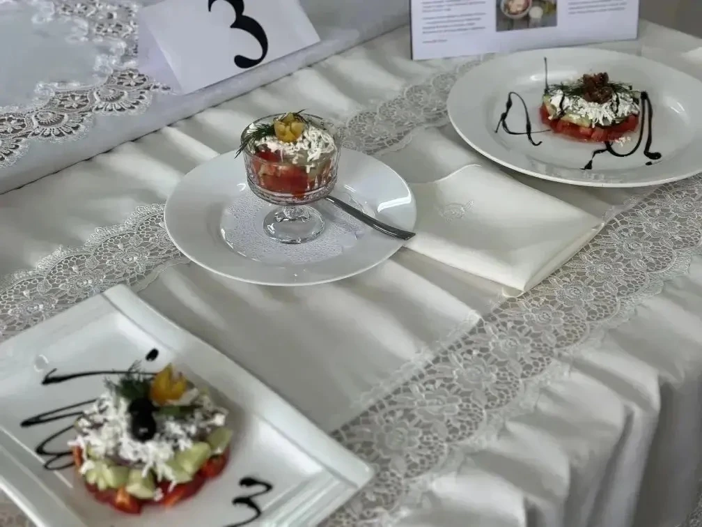 🥗 От сырья до шедевра: как прошел наш открытый урок ко дню «Мастера года»  В рамках конкурса професс