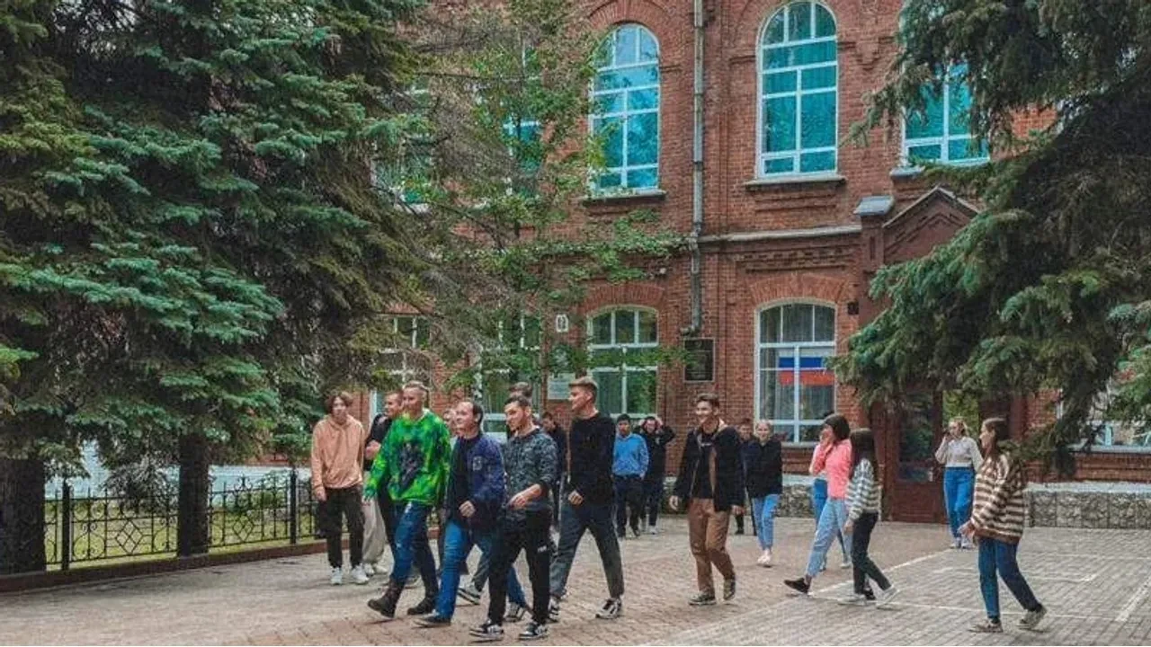 «Мягкая сила» Бирска: как филиал УУНиТ стал кузницей кадров новой формации

Цифровая педагогика, кер