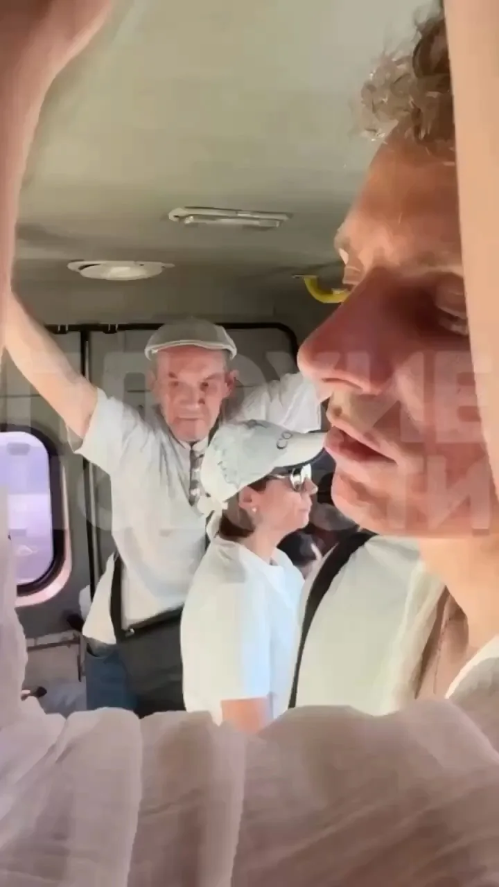 🤬 «Ты вообще что ли овца, еб**ь?! Недобаная, блть!»

⠀ В Самарской области мужчина устроил скандал 