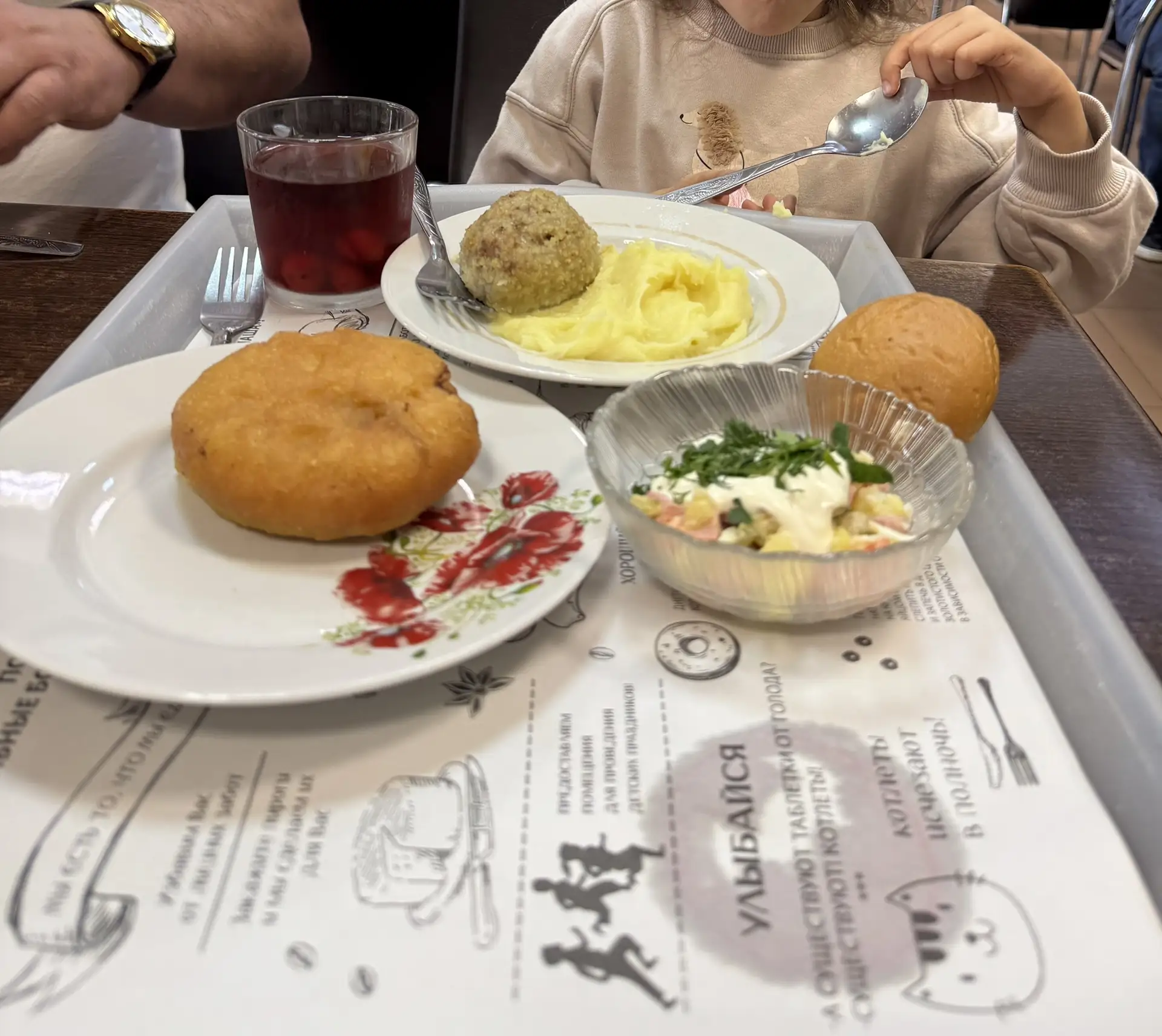 в столовых свой вайб😁 раньше часто сюда заезжали🍲