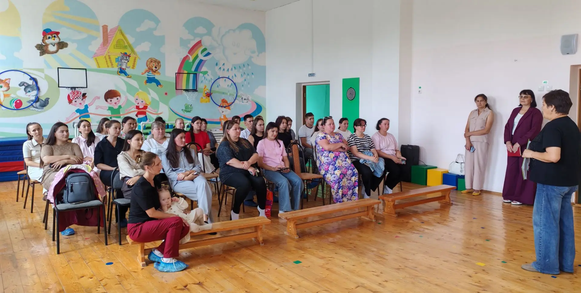 В детском саду прошло родительское собрание для родителей, чьи дети в новом учебном год...