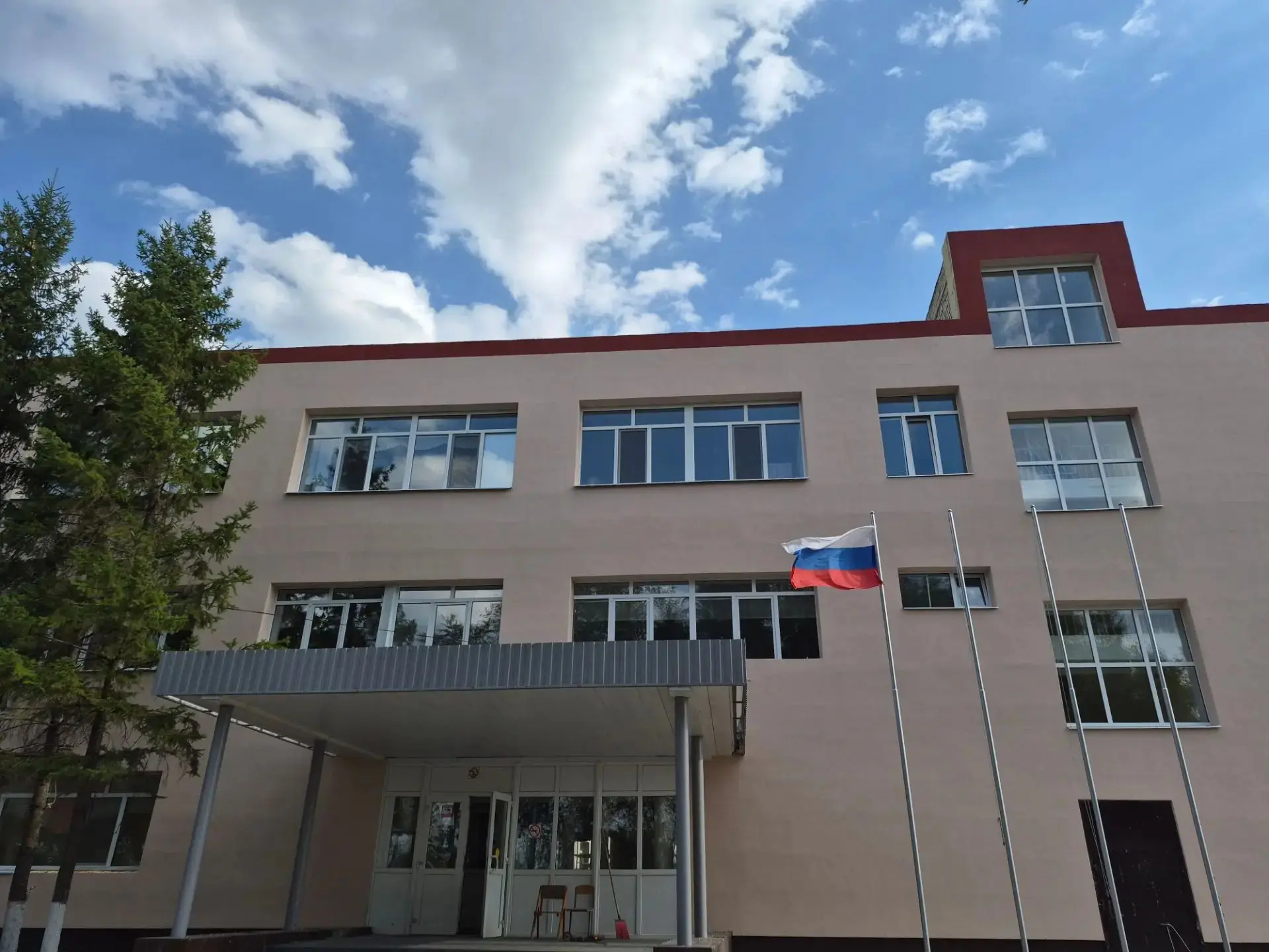🇷🇺 В преддверии Дня Государственного флага Российской Федерации МАОУ «СОШ с. Сторожев...