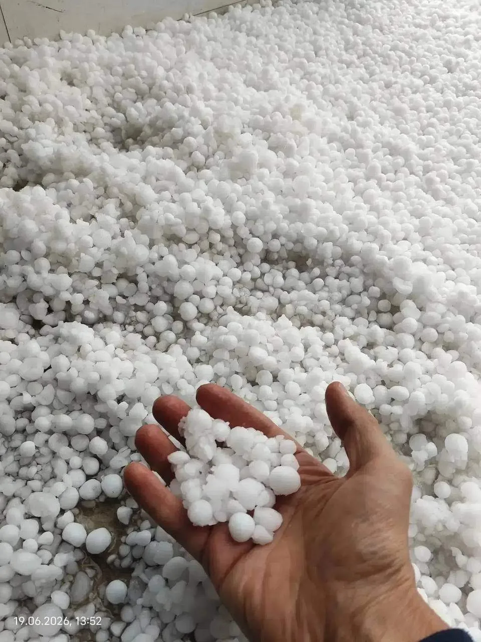 🥲 Обстановка в Шахтах

Лед для коктейлей падает прямо с неба