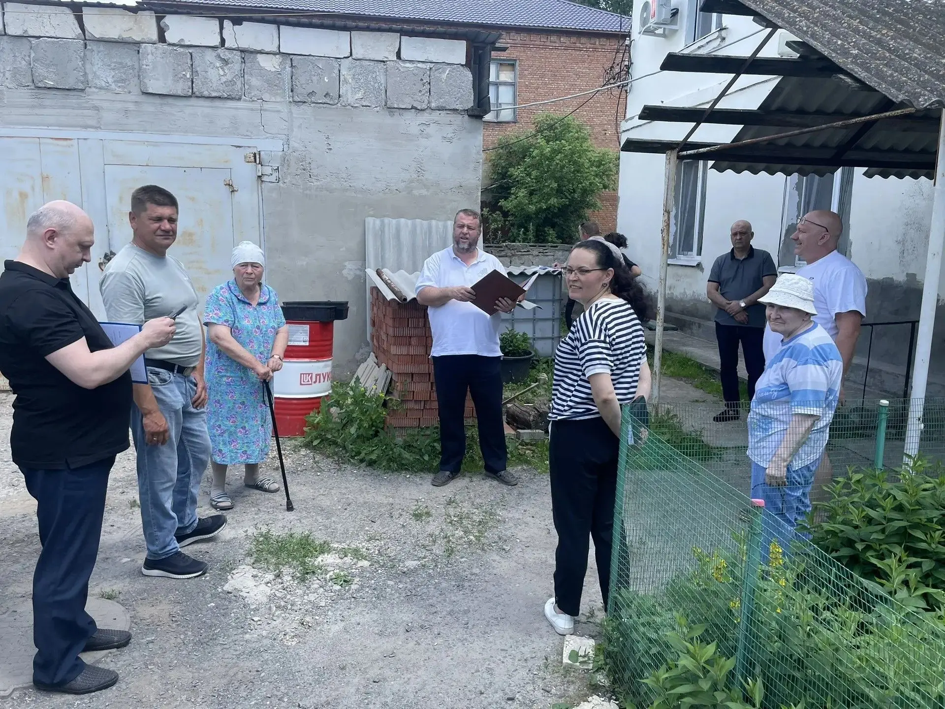 В селе Мелихово прошла общественная приёмка капитального ремонта кровли